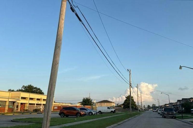 Primrose Ln, Westwego, LA 70094