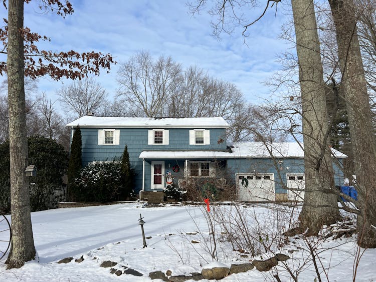 124 New Road Tolland, CT 06084, Tolland County