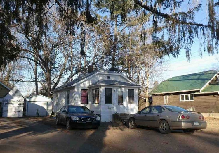 207 4th St SE Hinckley, MN 55037, Pine County