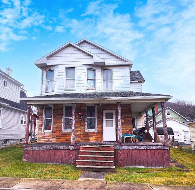 112 Howard Street Westernport, MD 21562, Allegany County