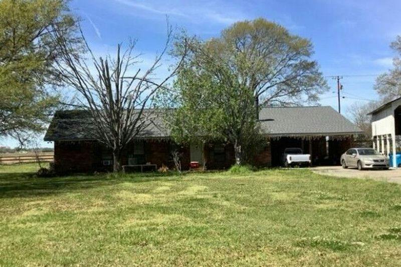 Webre Ln, Maringouin, LA 70757