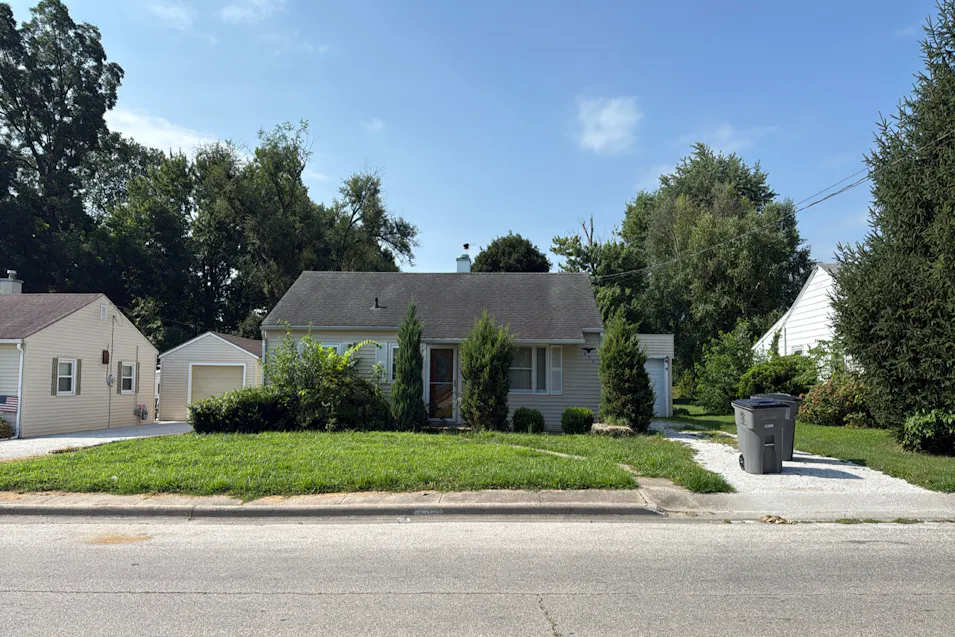 653 W Fayette St Pittsfield, IL 62363, Pike County