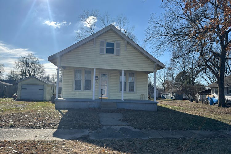 422 W Yoakum Ave Chaffee, MO 63740, Scott County