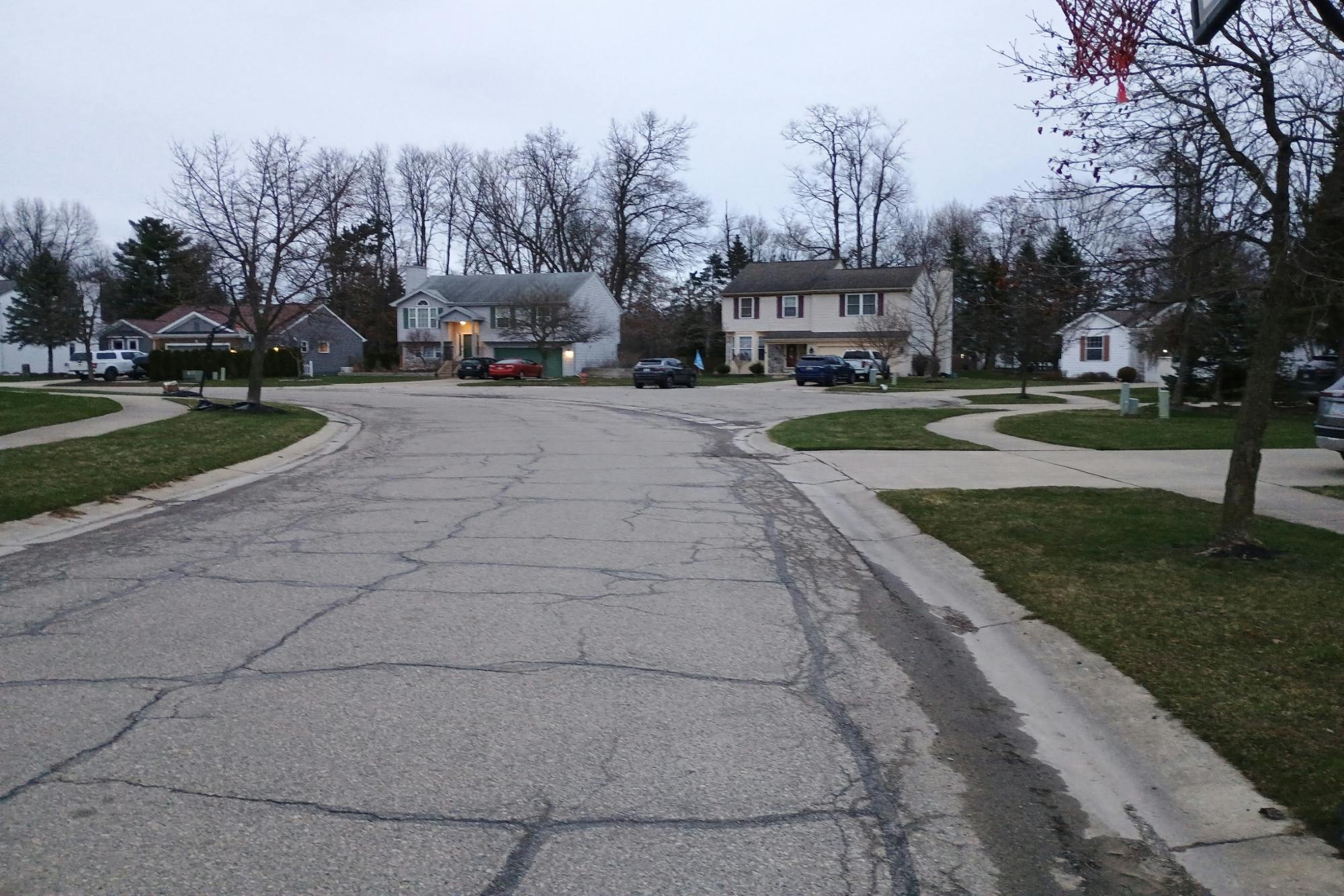Mill Creek Dr, Waterford, MI 48327