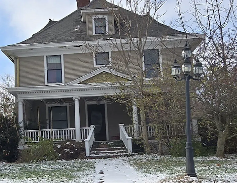 268 North Broad Street Carlinville, IL 62626, MacOupin County
