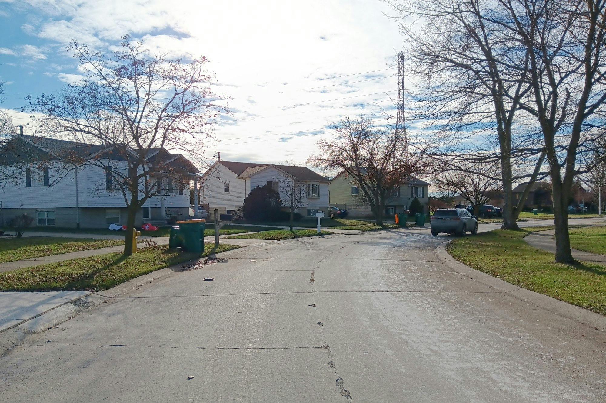 Cornell Ave, Brownstown Twp, MI 48183
