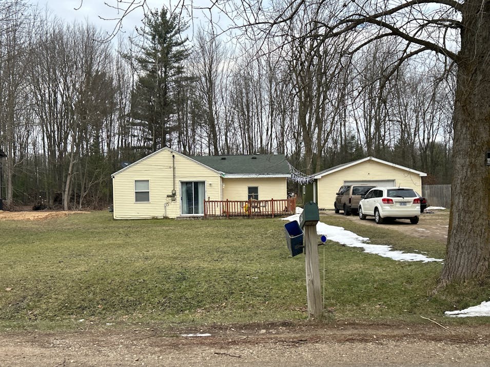 1362 W McMillan Rd Muskegon, MI 49445-8315, Muskegon County