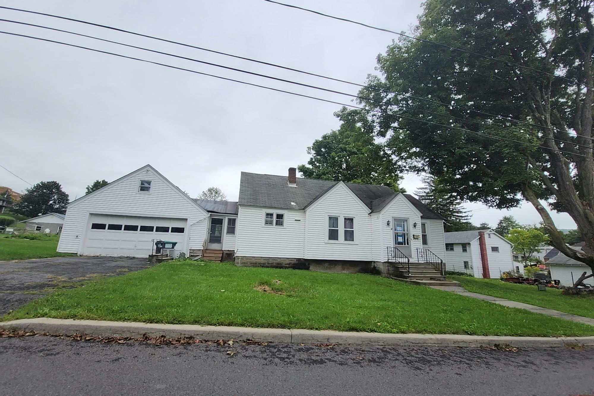Lincoln Ave, Cobleskill, NY 12043