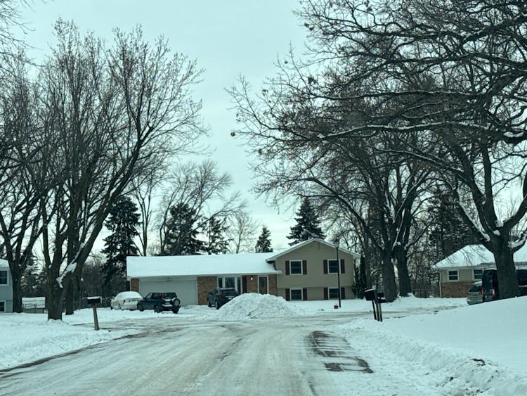 13968 Glazier Ct Apple Valley, MN 55124, Dakota County