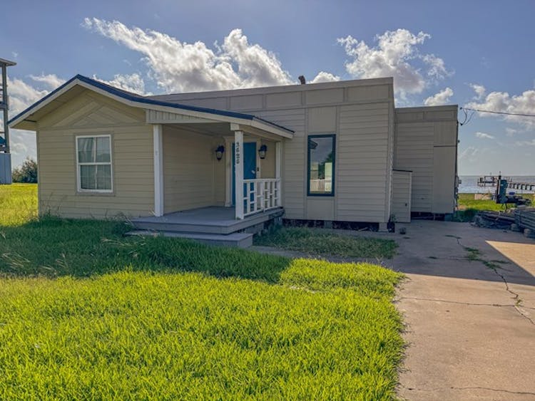 3525 Shore Drive Corpus Christi, TX 78418, Nueces County