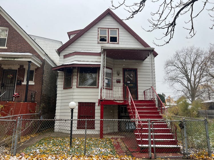 8122 S Escanaba Avenue Chicago, IL 60617, Cook County