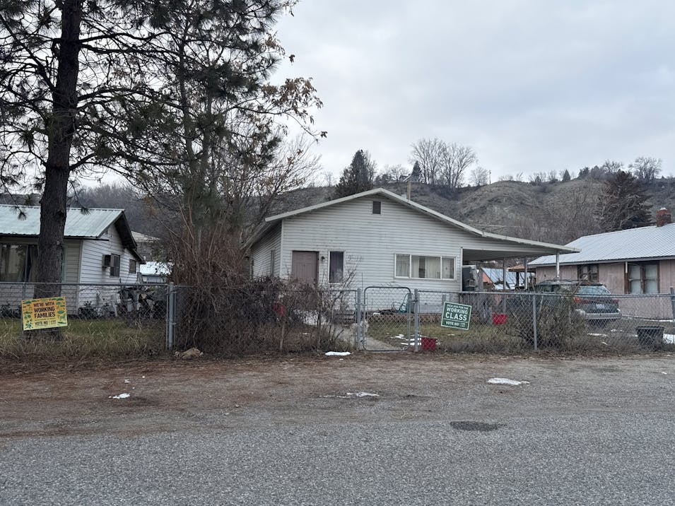 9 N Elm St Omak, WA 98841, Okanogan County
