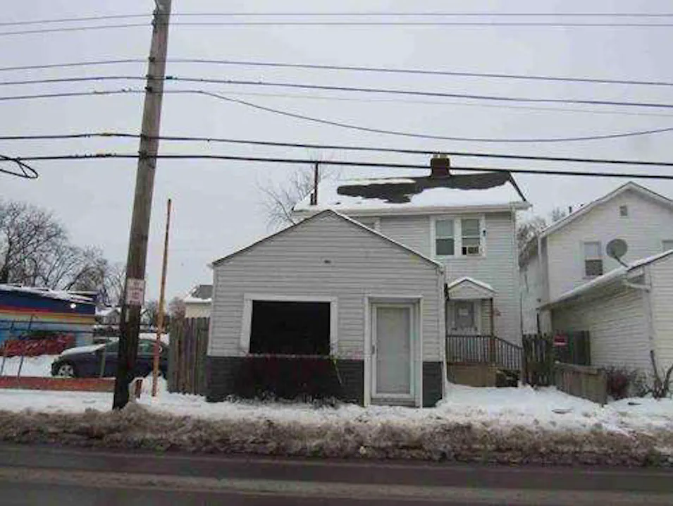 2594 Sullivant Ave Columbus, OH 43204, Franklin County