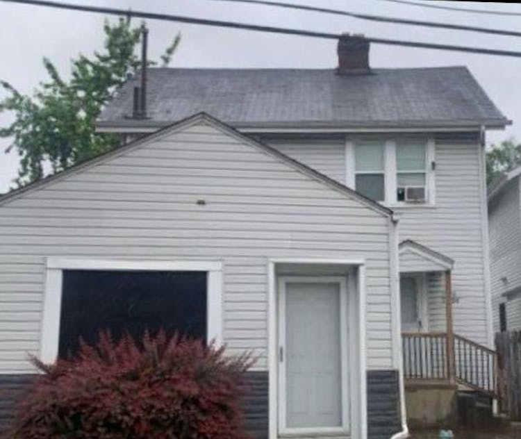 2594 Sullivant Avenue Columbus, OH 43204, Franklin County