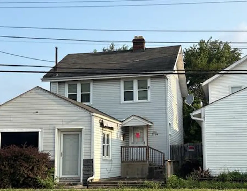 2594 Sullivant Ave Columbus, OH 43204, Franklin County