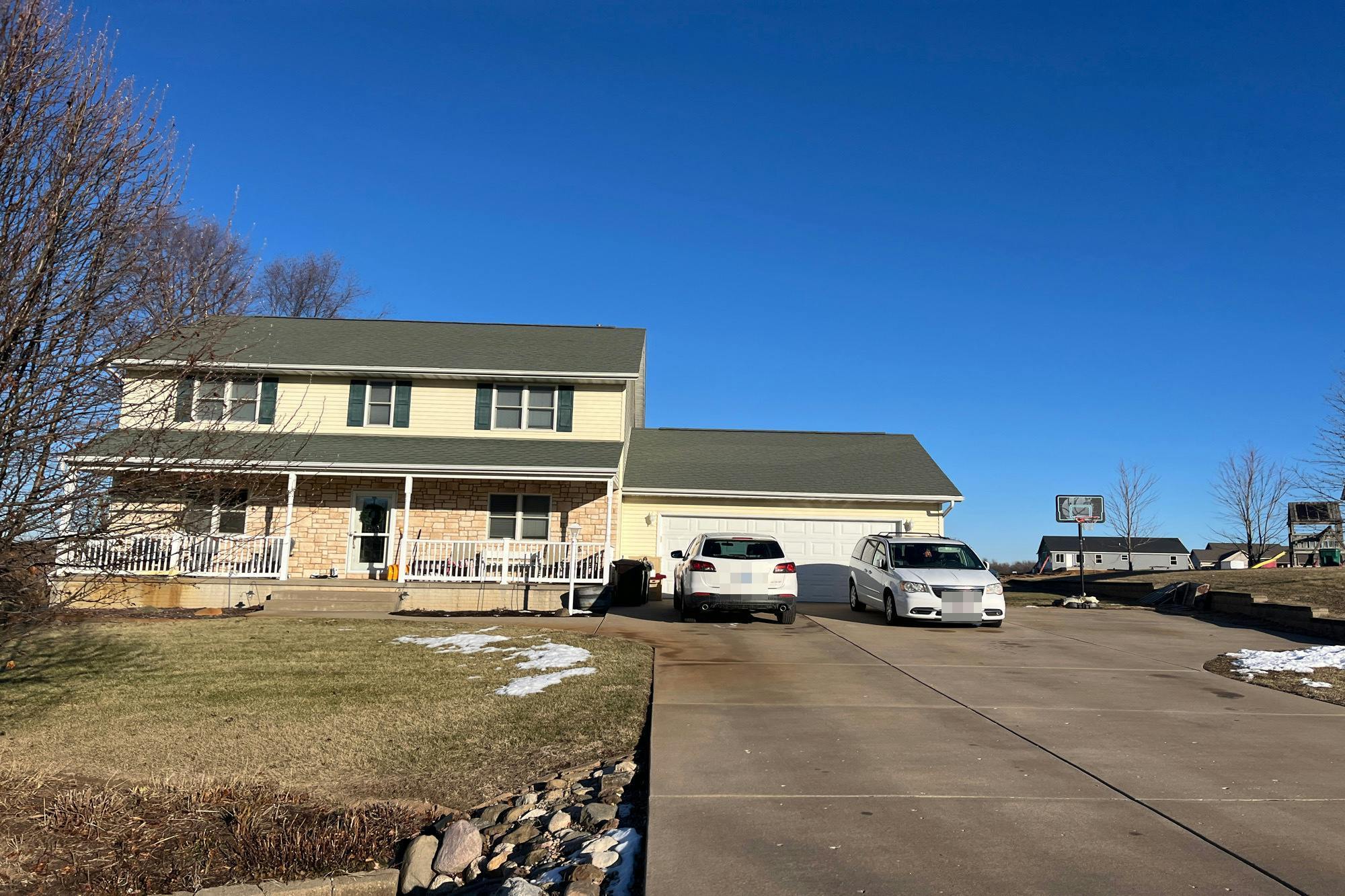 Farmview Ct, East Peoria, IL 61611