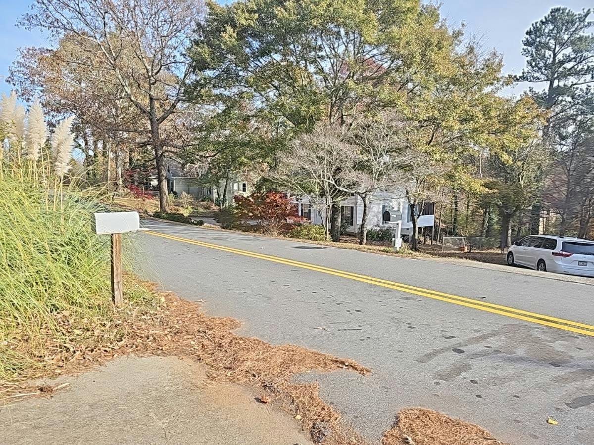 Woodhaven Ln, Oakwood, GA 30566