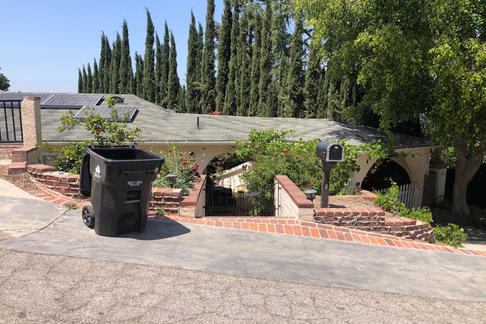 4707 Bedel St Woodland Hills, CA 91364, Los Angeles County