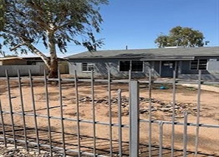 1324 East Pueblo Ave Phoenix, AZ 85040, Maricopa County