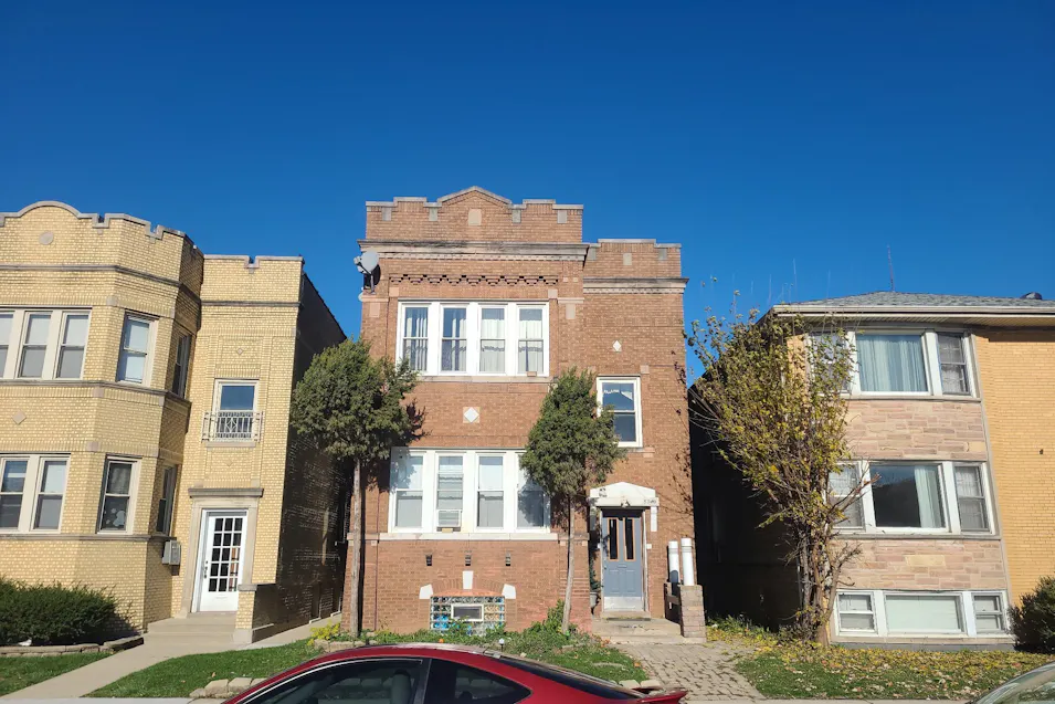 5040 West Wellington Avenue Chicago, IL 60641, Cook County
