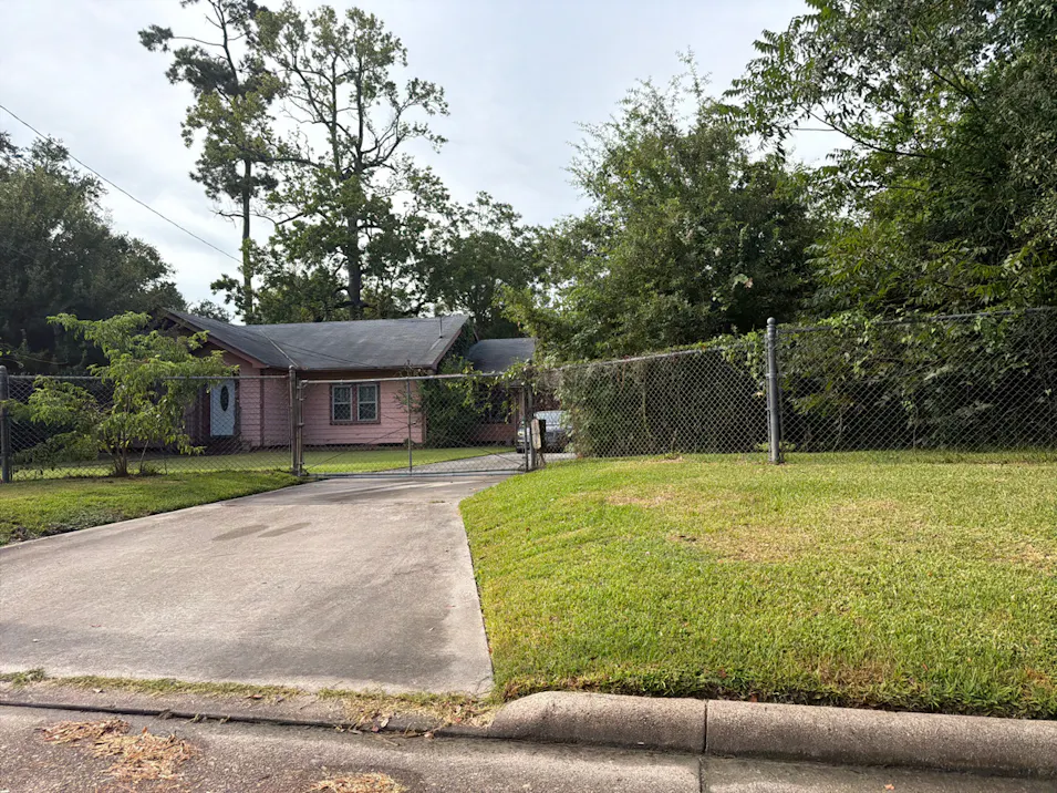 1906 Sholars Ave Orange, TX 77630, Orange County