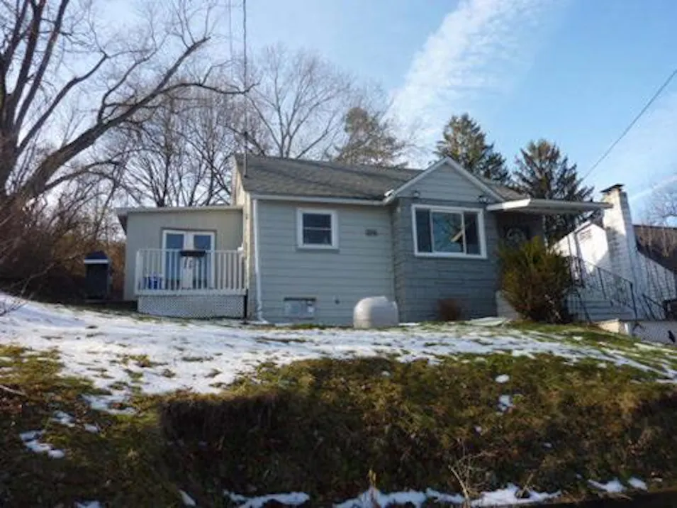 642 Stacia Dr Elmira, NY 14904, Chemung County