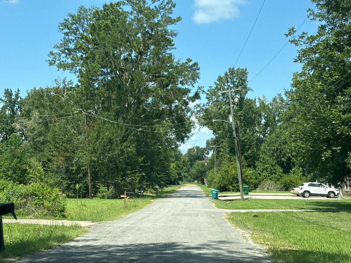 Myrtle St, Dequincy, LA 70633
