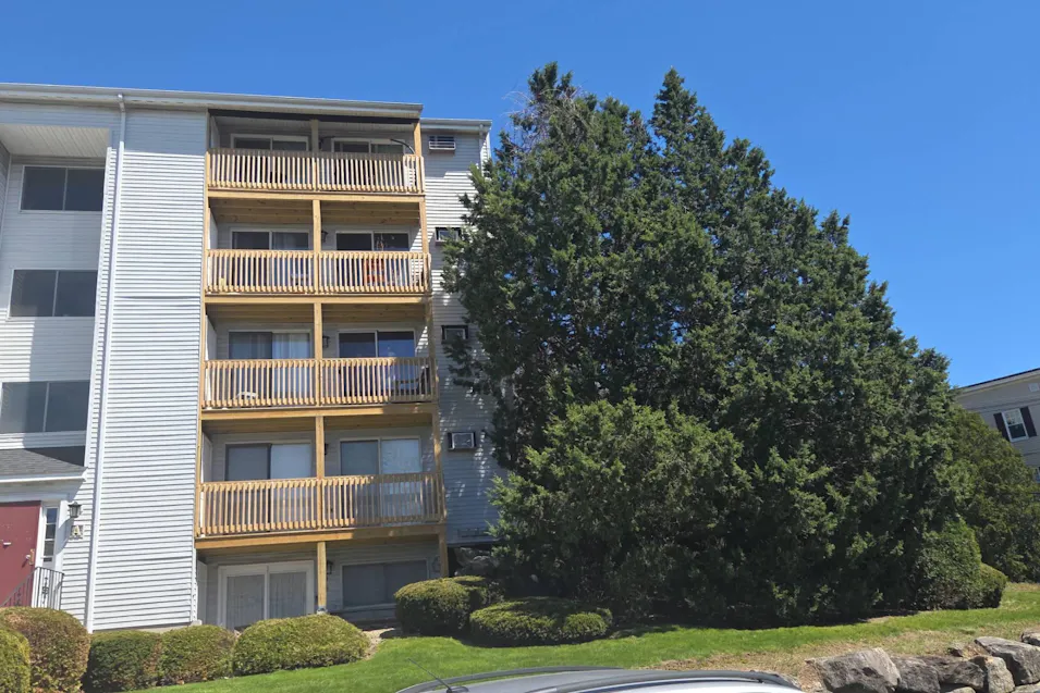 11 Gibbs Street Unit #a-1 Worcester, MA 01607, Worcester County