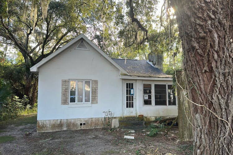 112 N Lake Ave Leesburg, FL 34748, Lake County