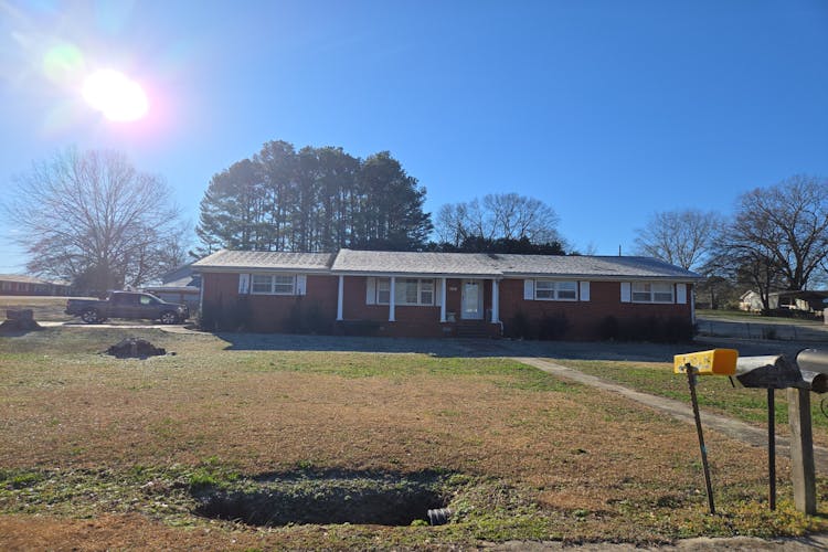 325 Duncan Drive Russellville, AL 35654, Franklin County