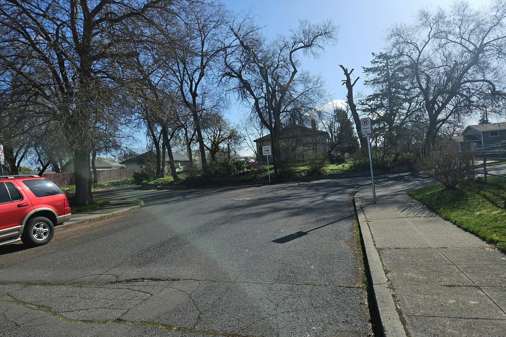Lacrosse Ave, Spokane, WA 99207