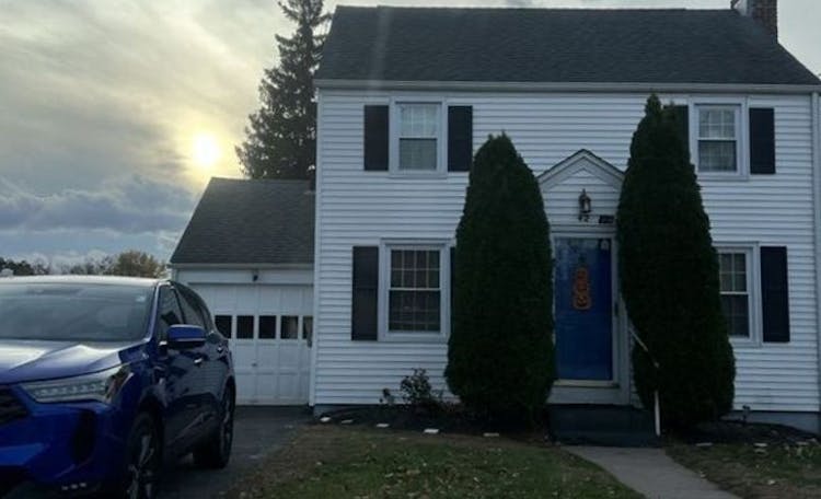 42 Walker Street Manchester, CT 06040, Hartford County