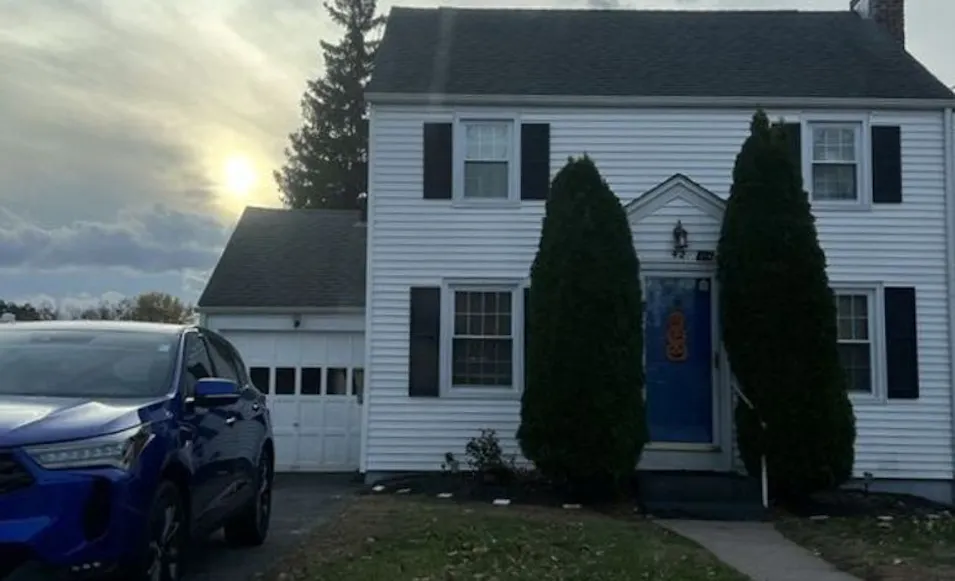 42 Walker Street Manchester, CT 06040, Hartford County