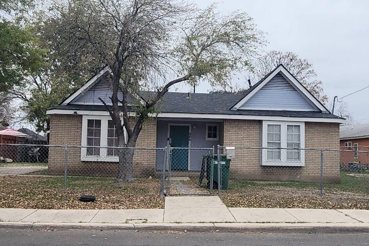 310 San Carlos St San Antonio, TX 78207, Bexar County