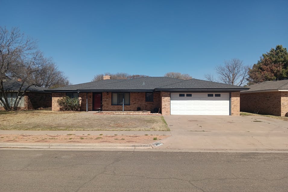 5216 94th St Lubbock, TX 79424, Lubbock County