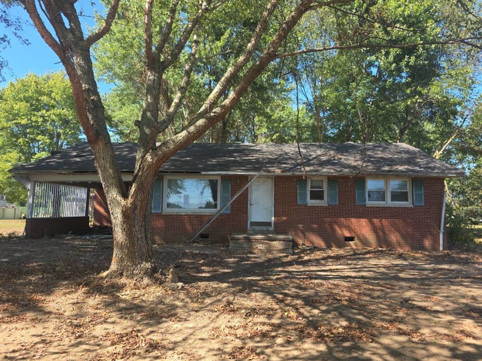 236 State Hwy. 1276 Mayfield, KY 42066, Graves County