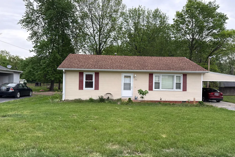 111 South Douglas Street McLeansboro, IL 62859, Hamilton County