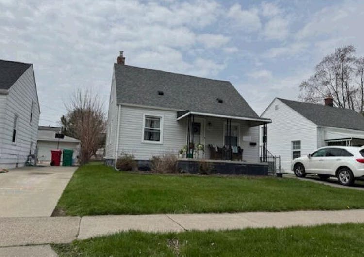 22063 Brittany Ave Eastpointe, MI 48021, Macomb County