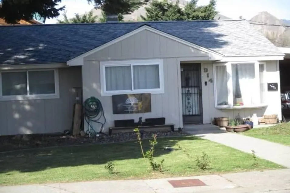 914 Saddlerock Dr Wenatchee, WA 98801, Chelan County