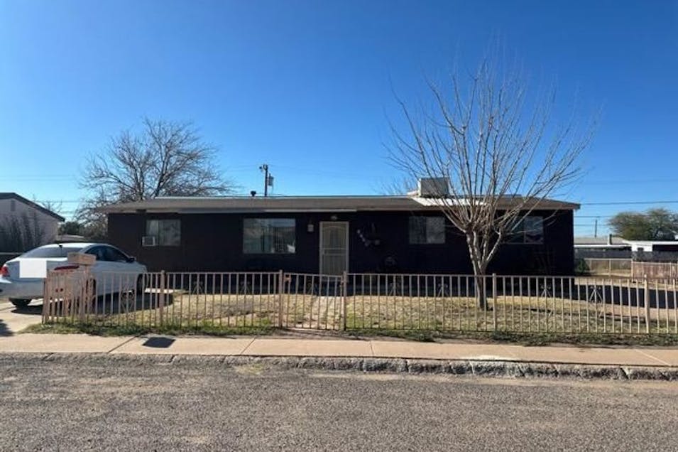 2507 7th St Douglas, AZ 85607, Cochise County