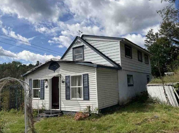 3712 State Route 3 Saranac, NY 12981, Clinton County