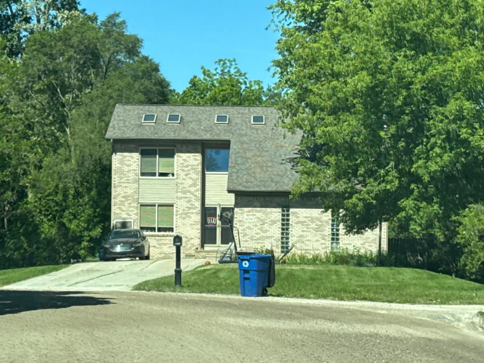 46791 Patnick Dr Macomb, MI 48042, Macomb County