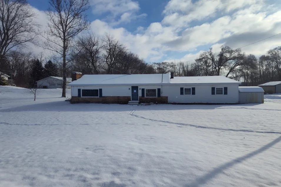 6549 N Sandstone Rd Jackson, MI 49201, Jackson County