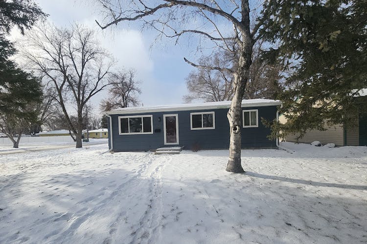 1519 19 1/2 St S Moorhead, MN 56560, Clay County
