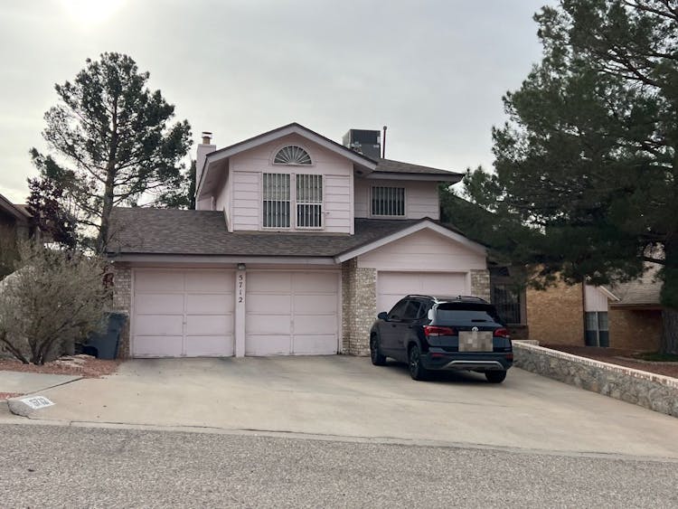 5712 Caprock Court El Paso, TX 79912, El Paso County