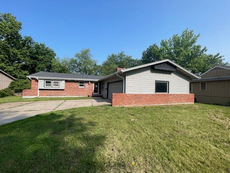 8320 Willow Way Raytown, MO 64138, Jackson County