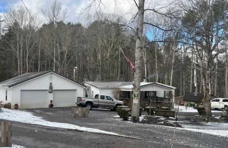 2600 Whiteoak Creek Road Athens, WV 24712, Mercer County