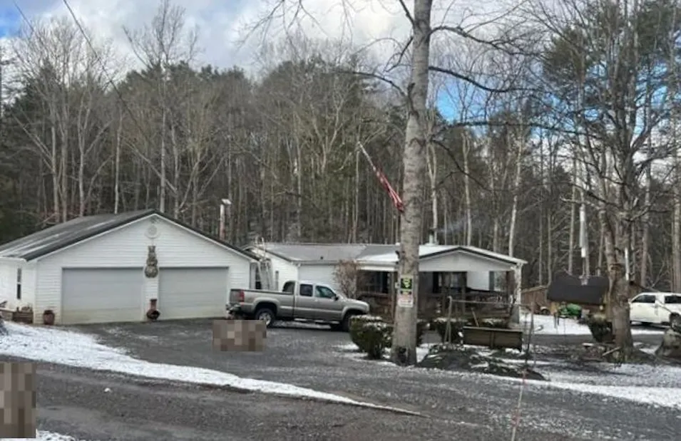 2600 Whiteoak Creek Road Athens, WV 24712, Mercer County