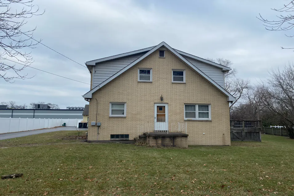 18320 State Line Rd Lansing, IL 60438, Cook County