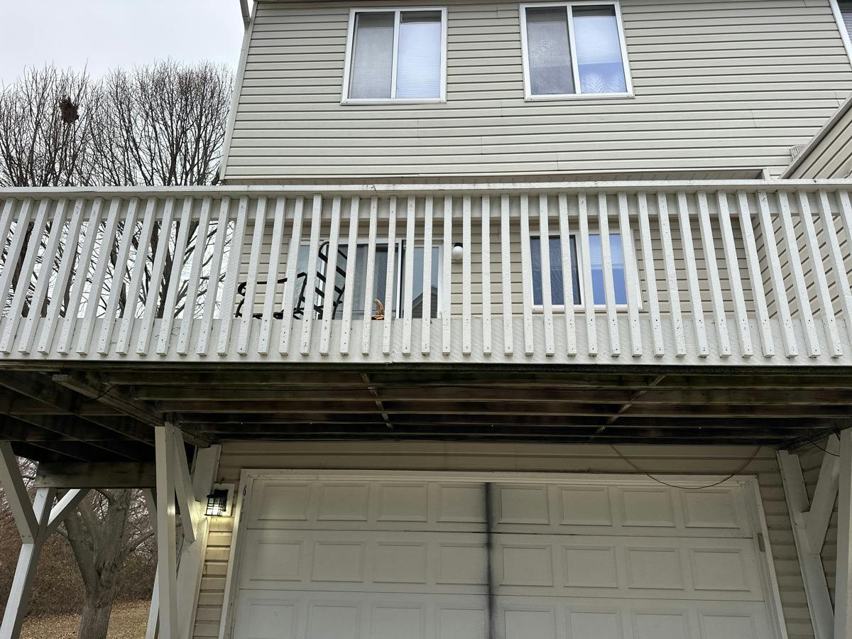 Hidden Creek Ln, North Aurora, IL 60542